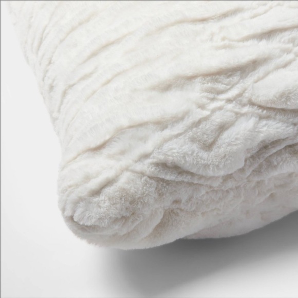 Urban Outfitters x Threshold White Pillow - Picture 2 of 4